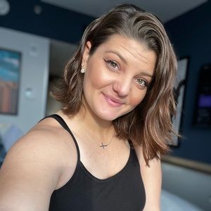 Meet your Posher, Caitlyn